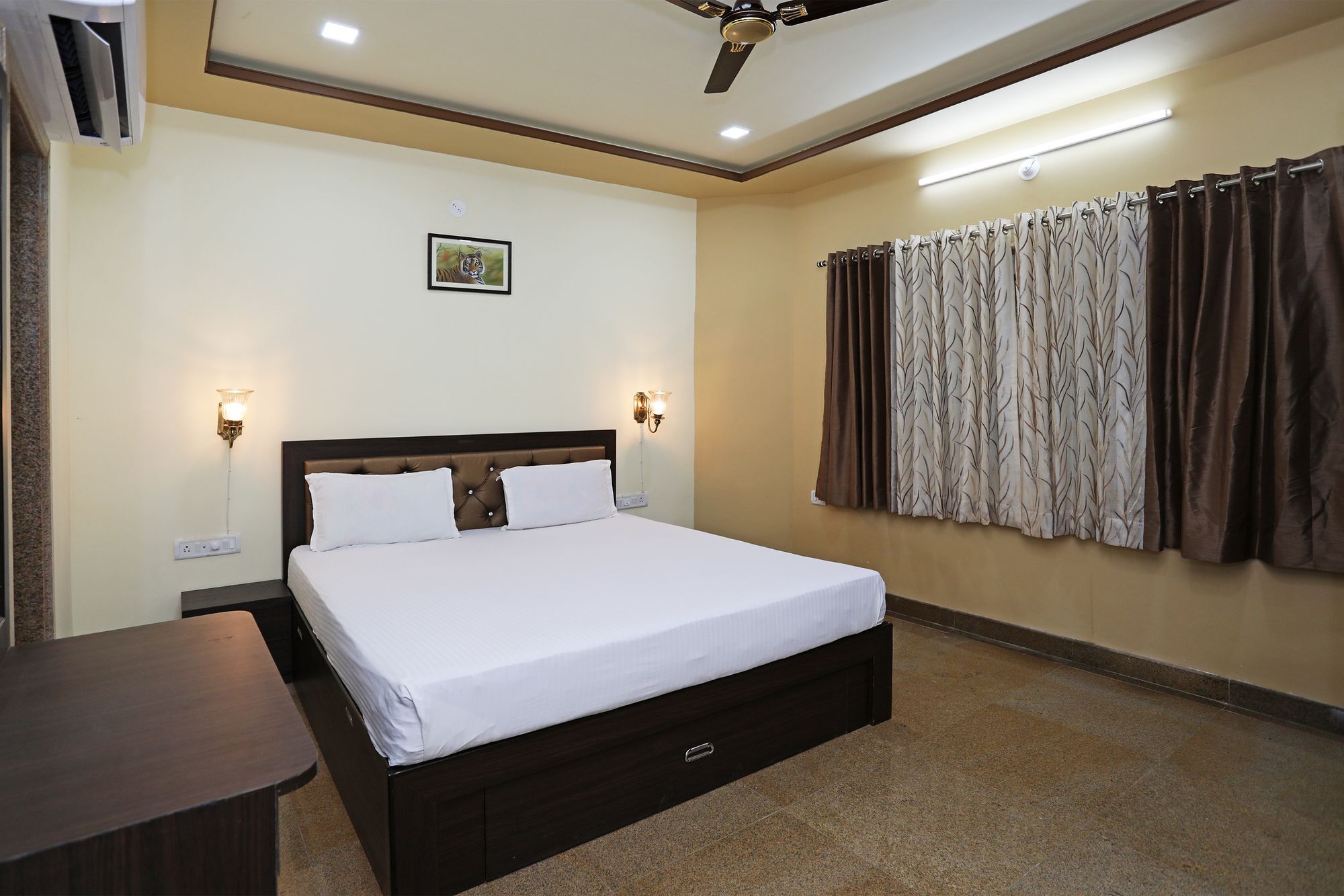 Oyo 9428 Hill View Room Goverdhan Vilas 烏代浦 外观 照片
