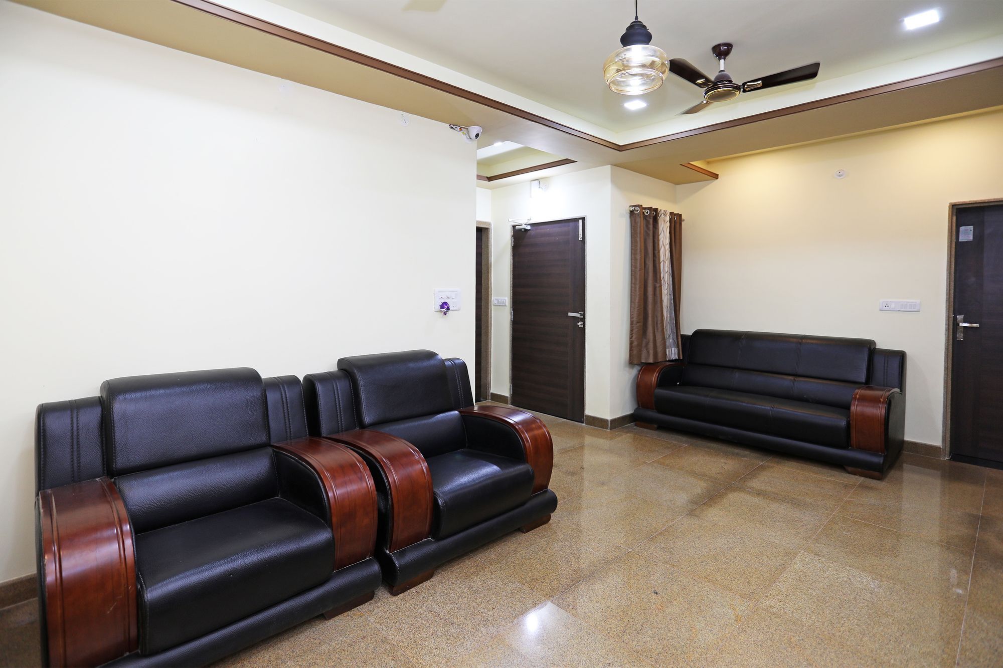 Oyo 9428 Hill View Room Goverdhan Vilas 烏代浦 外观 照片