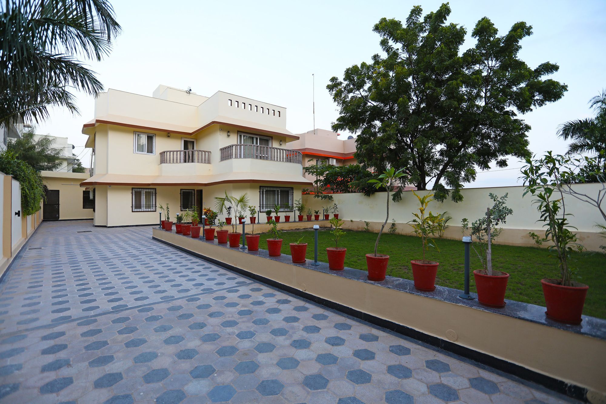 Oyo 9428 Hill View Room Goverdhan Vilas 烏代浦 外观 照片