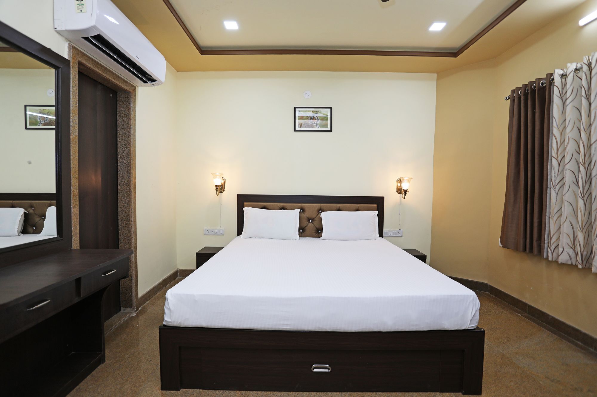 Oyo 9428 Hill View Room Goverdhan Vilas 烏代浦 外观 照片